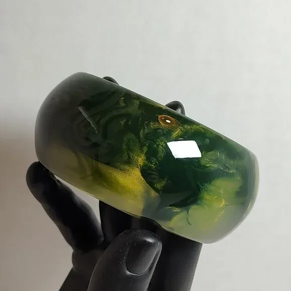 Wide Chunky Glossy Green Marbled Resin Bangle Fashion Statement Bracelet 9" - Picture 13 of 14